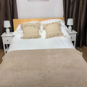 https://4-bedroom-home-near-york-racecourse.yorkshirehotels.net